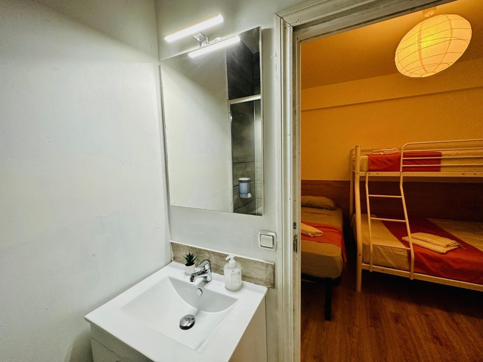 Rooms In Madrid Downtown Exterior photo