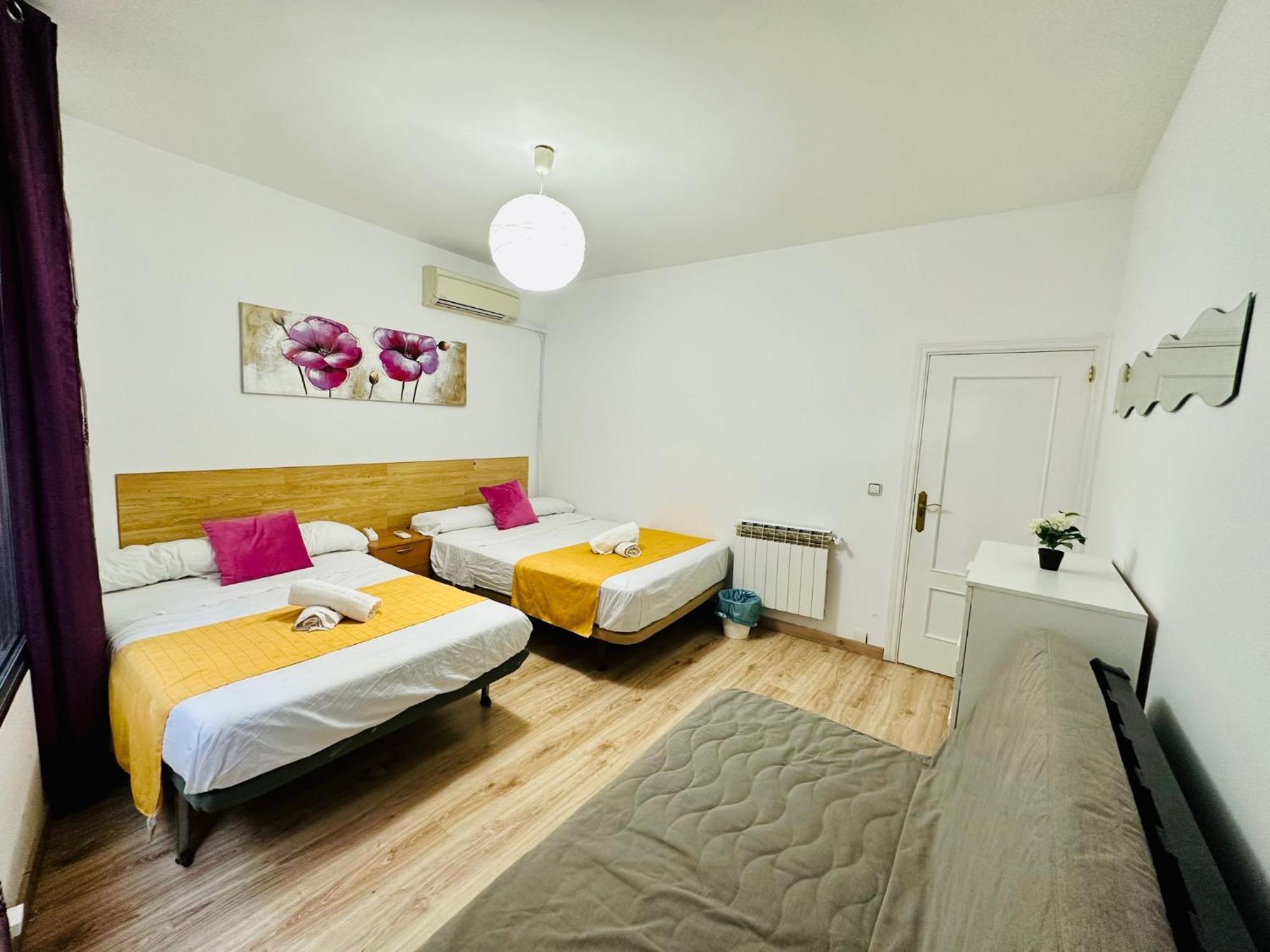 Rooms In Madrid Downtown Exterior photo